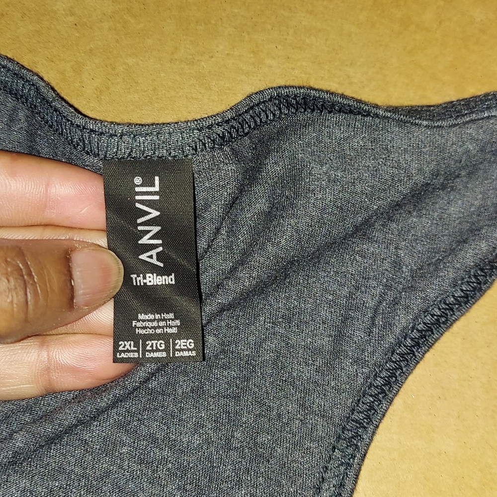 2xl Grey tank top. Great work out shirt. - Picture 3 of 4